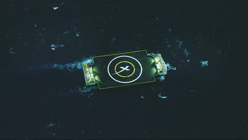 Illustration for article titled Imágenes y vídeo del Falcon 9 estrellándose contra la barcaza flotante